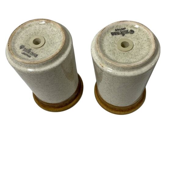 Vintage Mikasa Salt and Pepper Shaker Set Stone Manor Stoneware F5800 Japan - Picture 10 of 11